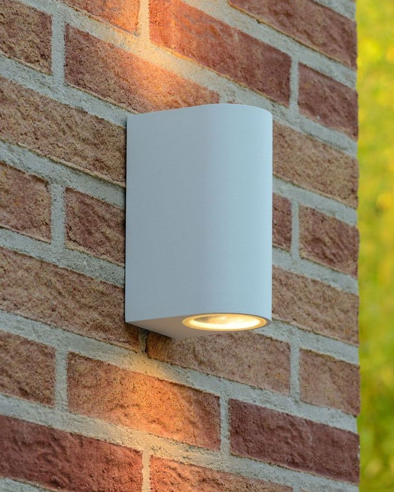 Exterior wall lights that deals shine up and down